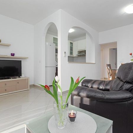 Koraca B4 Apartment Kirmenjak Екстериор снимка