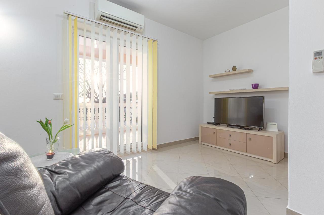 Koraca B4 Apartment Kirmenjak Екстериор снимка